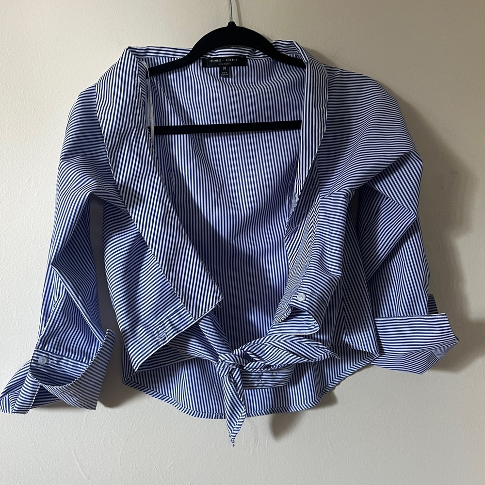 Romeo & Juliet Couture Blue Button Up Dress Shirt Top - Medium